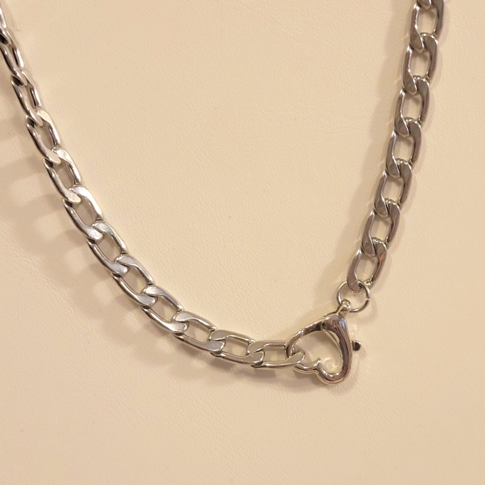 18kwgp STAINLESS STEEL HEART CLASP NECKLACE